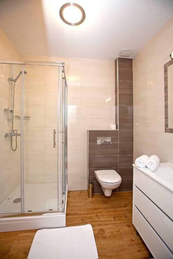 Apartments Maslina II Njivice Eksteriør billede